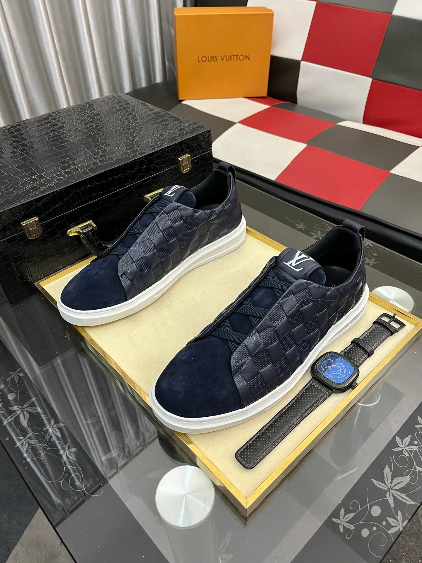Men's shoes💰: 438⌚️⌚️"Loui* Vuitto*" LV's new Gaobang sports and casual shoes, imported first-layer cowhide ➕ imported sheepskin lining, high-end and comfortable, original outsole is light and wear-resistant! Purely handmade, details determine quality! Size 38-444️⃣Colors available